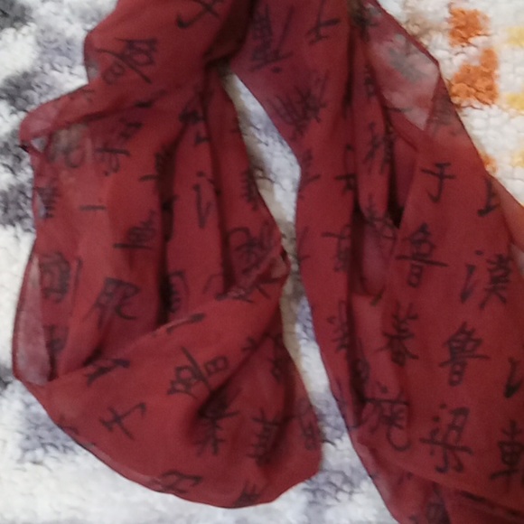 silk scarf - Picture 3 of 3